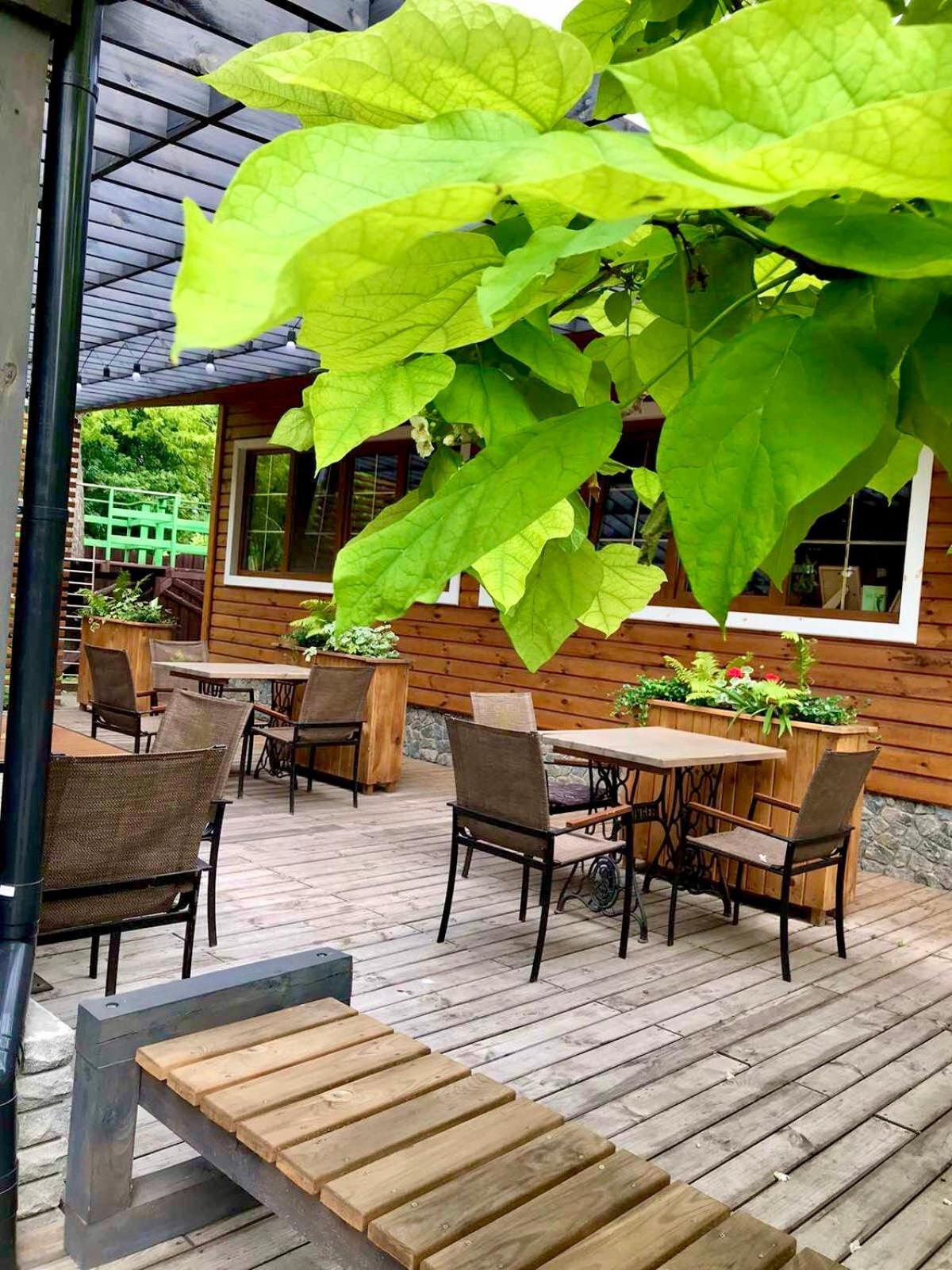 Hotel Bannyi Dvir Uzyn Екстериор снимка